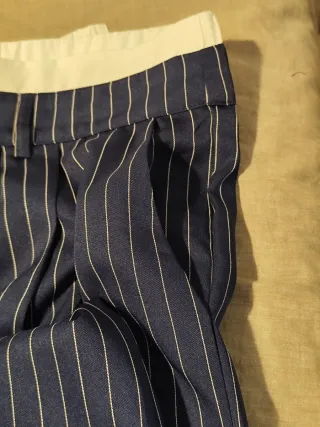 Pantalón ancho rayas azul y plata