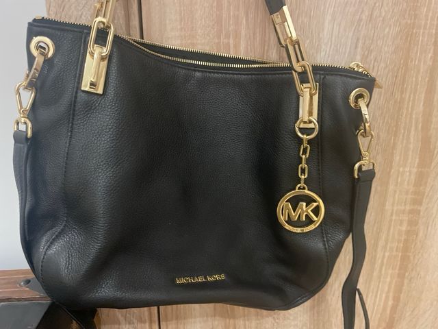 Bolso Michael Kors Piel Negro y Dorado