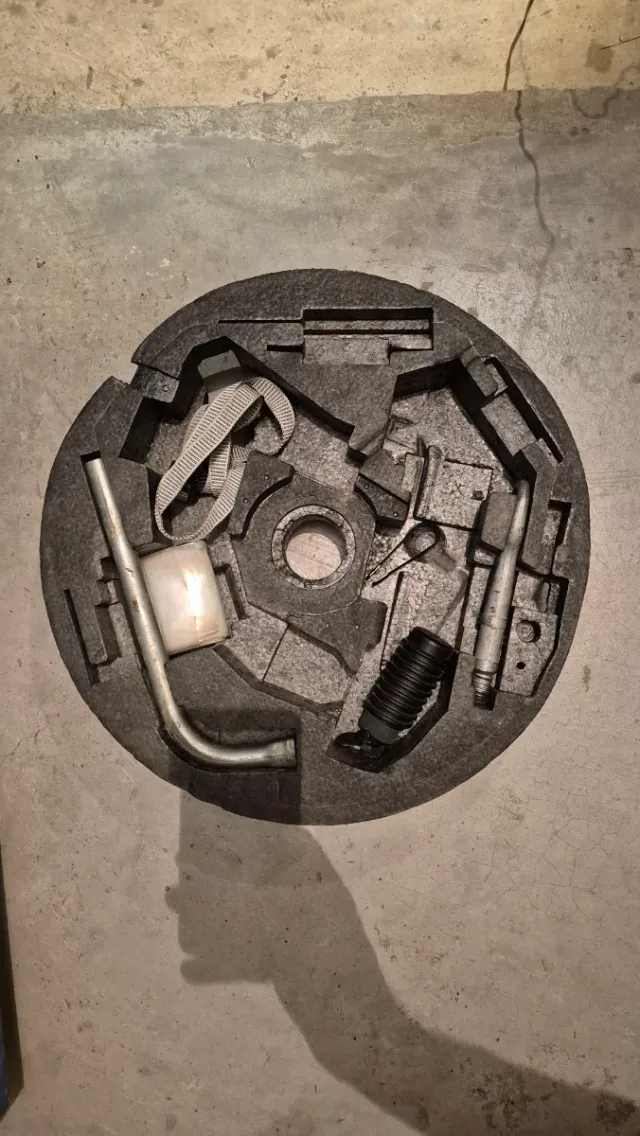 Kit Rueda Repuesto Coche Vag