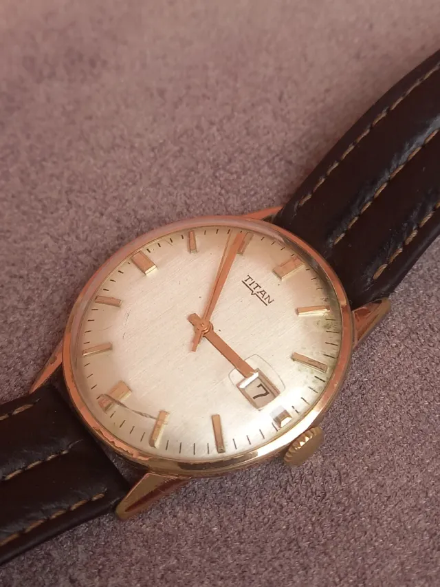 Reloj Titan Automático