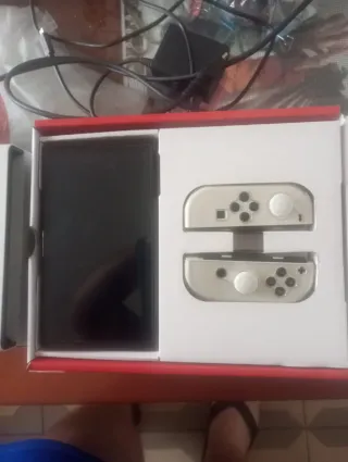 Nintendo Switch OLED Incluye Juego
