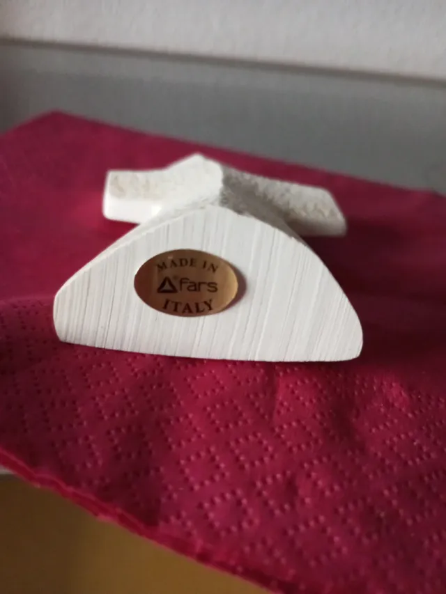 Figura Cruz Sagrada Familia Beige