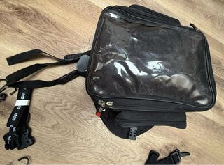 Maleta depósito GIVI imanes