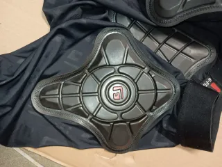 Pantaloncini G-Form con protezioni