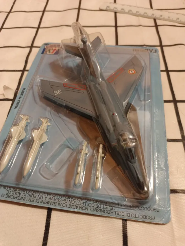 Modellino Aereo Fabbri Italeri Scala 1:100