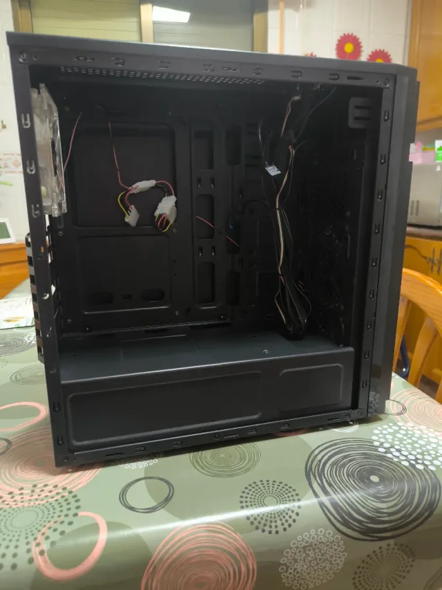 Carcasa Torre PC Gaming Grande Negra