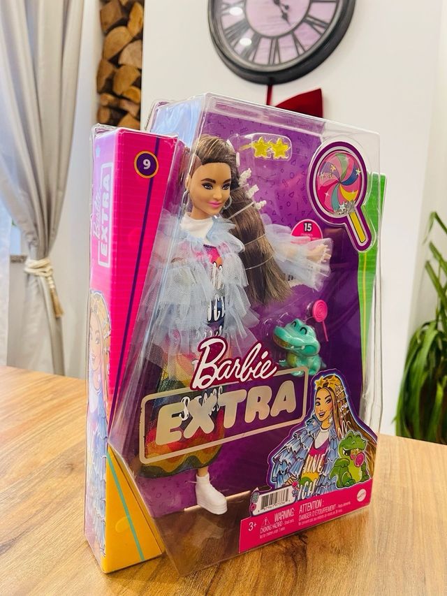 Barbie Extra N9