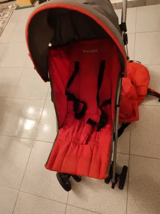 Passeggino leggero Prenatal rosso