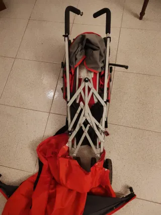 Passeggino leggero Prenatal rosso