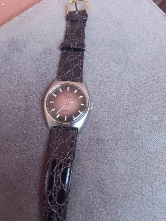 Reloj Voga de cuerda