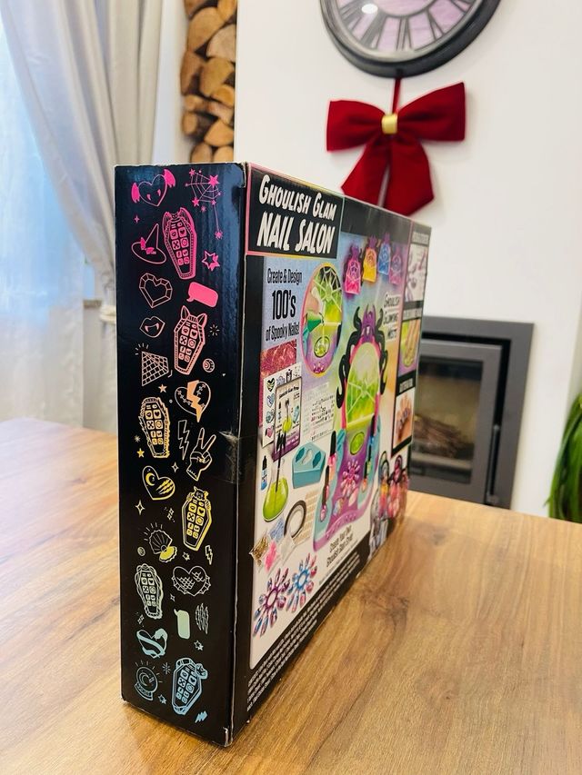 Salão de Unhas Monster High