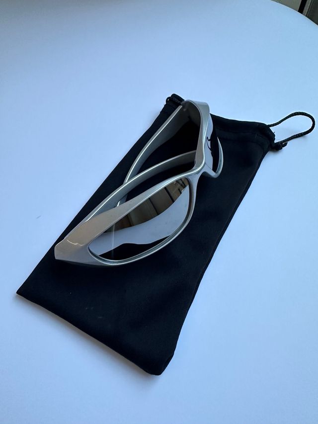 Gafas de sol plateadas