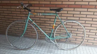 Bicicleta Orbea clásica verde