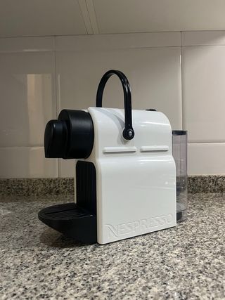 Cafetera Nespresso Krups XN100 Blanca