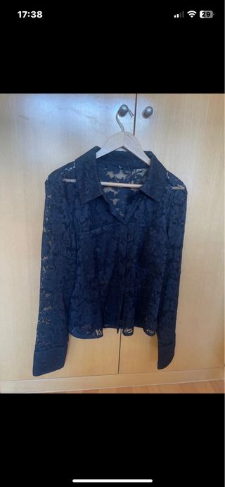 Camisa negra encaje  tendencia