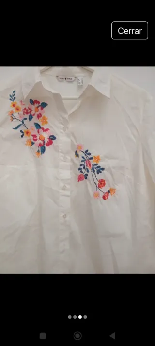 Camisa blanca bordada floral