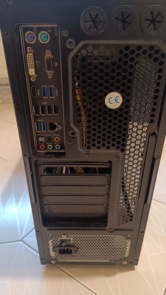 Sobremesa i7-4790 500GB SSD 8GB RAM