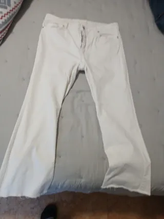Pantalones vaqueros blancos