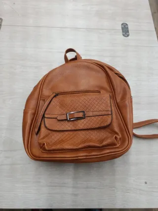 Mochila efecto piel marrón