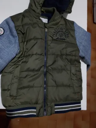 Giubbotto bimbo imbottito con cappuccio