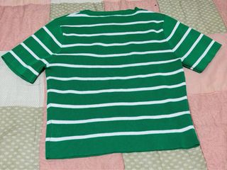 Blusa a rayas verde y blanca