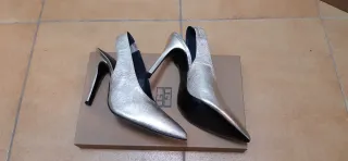 Zapatos Gloria Ortiz dorados tacón slingback