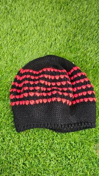 Gorro tejido mujer negro y rojo