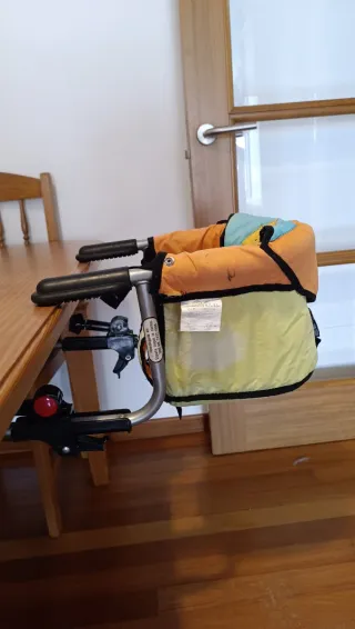 Trona Plegable Adaptable a Mesa