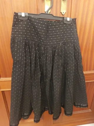 Falda Zara Basic negra lunares talla S