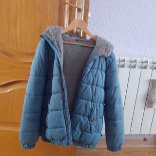 Abrigo juvenil tipo cazadora azul