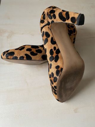 Zapatos de tacón Zara estampado animal