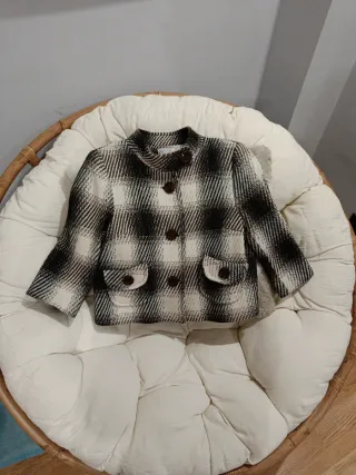 Abrigo corto cuadros mujer