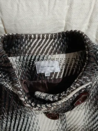 Abrigo corto cuadros mujer