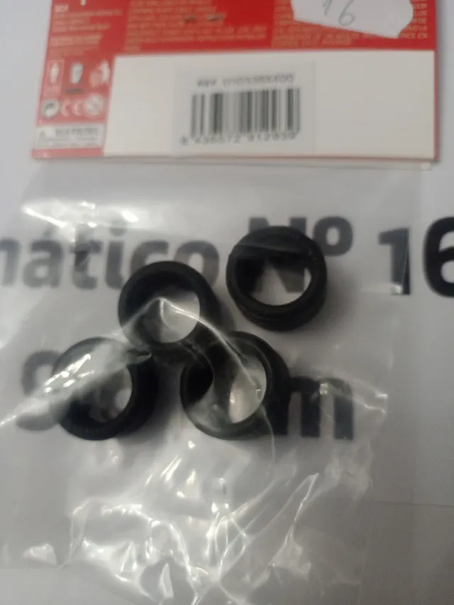 Neumáticos Scalextric N16 18,3 x 9,8 mm