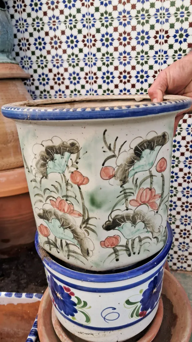 Juego de macetas de cerámica y barro