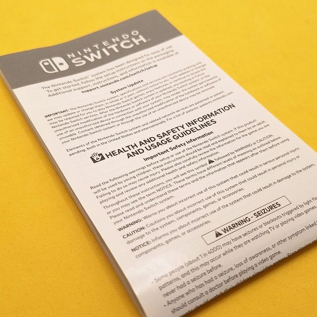 Nintendo Switch OLED Pokémon Scarlatto e Violetto