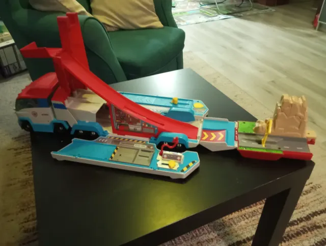 Patrullabus de la Patrulla Canina y Perrobot