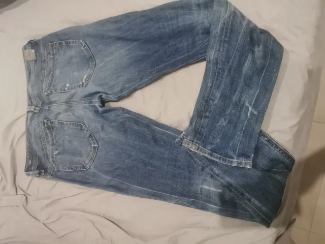 Calça jeans Diesel, tamanho W33 L32
