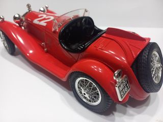 Bburago Alfa Romeo 2300 Spider 1:18