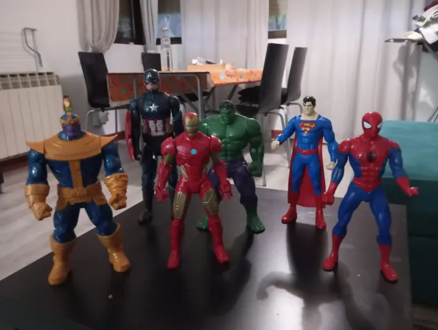 Lote Figuras Superhéroes Marvel y DC