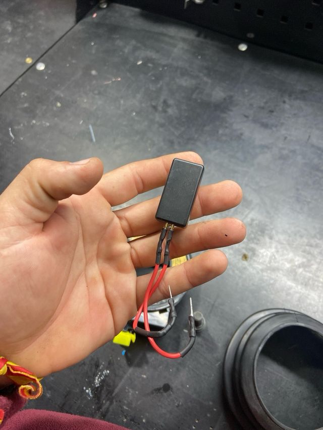 Volante OMP desplazado y piña Mitsubishi Montero