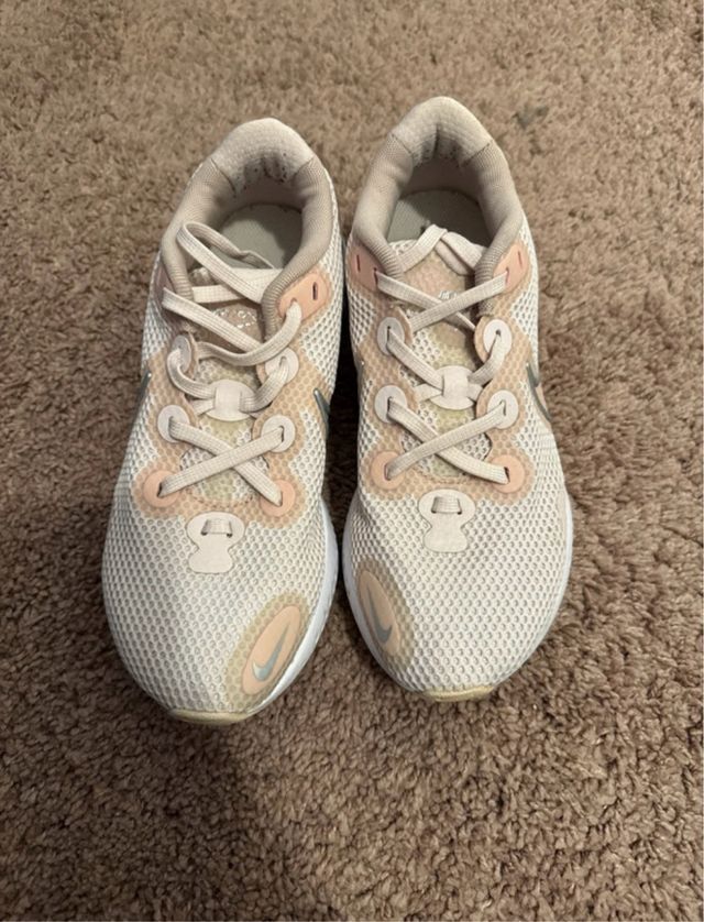 Zapatillas Nike Blancas y Rosas