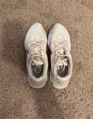 Zapatillas Nike Blancas y Rosas