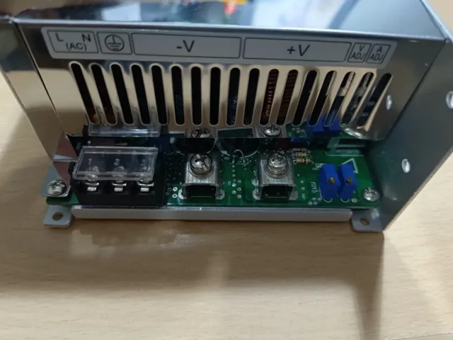 Fuente de Alimentación Conmutada nueva a estrenar