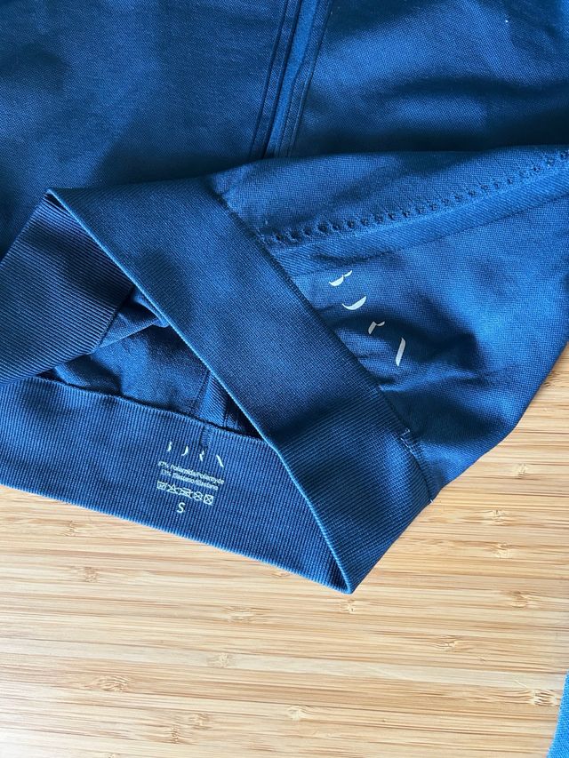 Top manga larga BORN Yoga