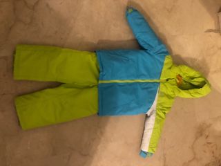 Mono de nieve infantil azul y verde