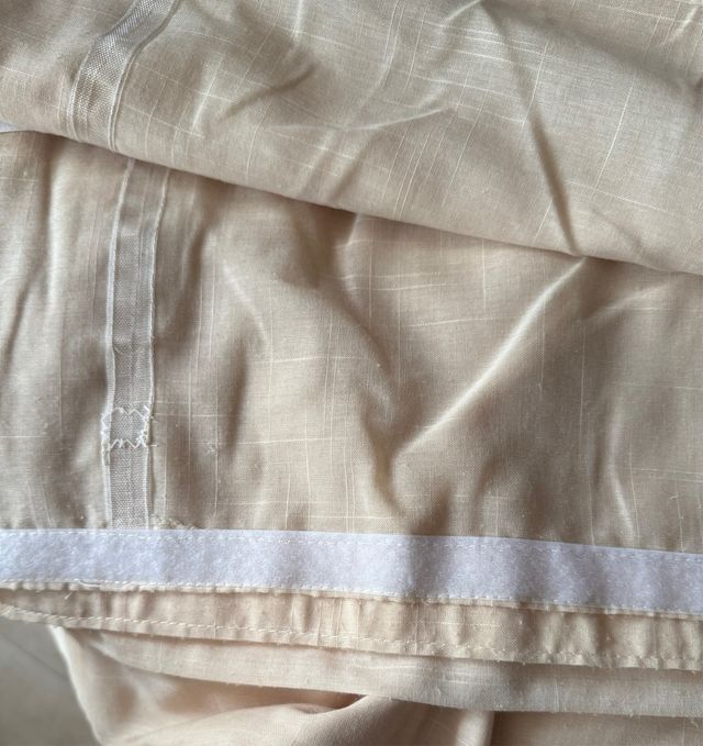 2 Stores de tela beige