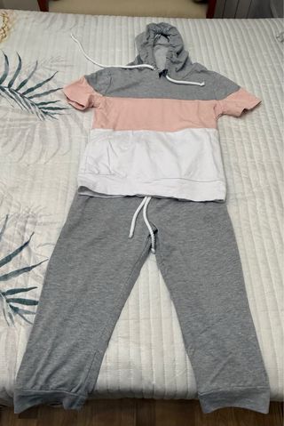Conjunto Chándal Gris, Rosa y Blanco