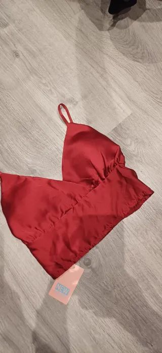 Top fiesta satén rojo