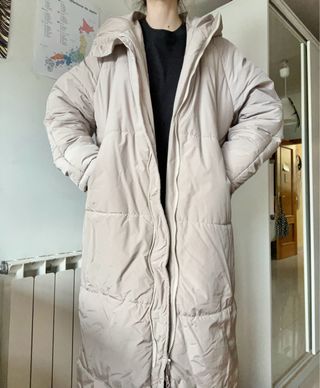 LIQUIDACIÓN: Anorak largo impermeable beige
